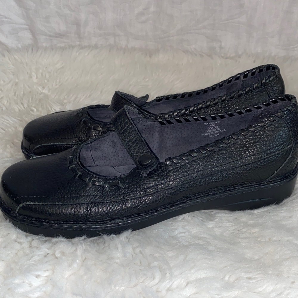 LL Bean Women's Black Pebbled Leather Mary Jane Shoes - Picture 3 of 6